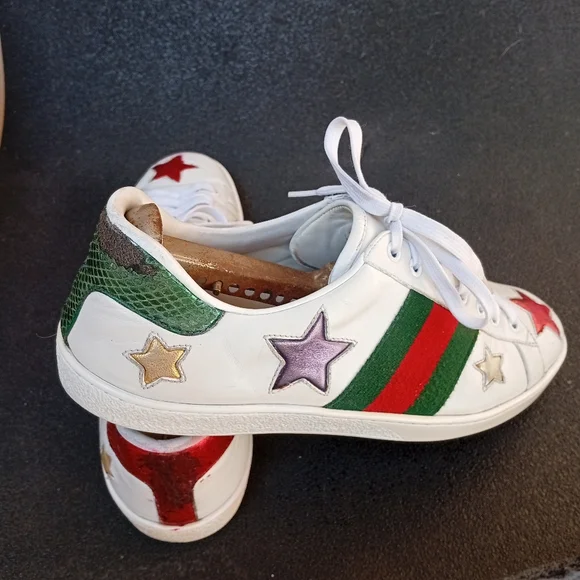 Gucci Brooklyn White Sneakers with Red Star Accents - Picture 5 of 12